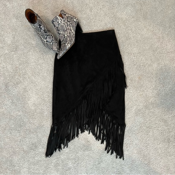 Express Dresses & Skirts - Fun fringe skirt perfect for a transition from day to night!